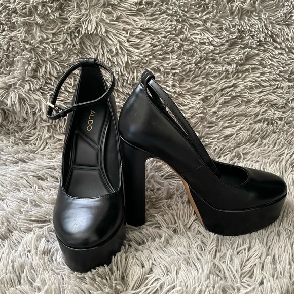 Aldo Black high chunky platform heels size 6 - Picture 1 of 4